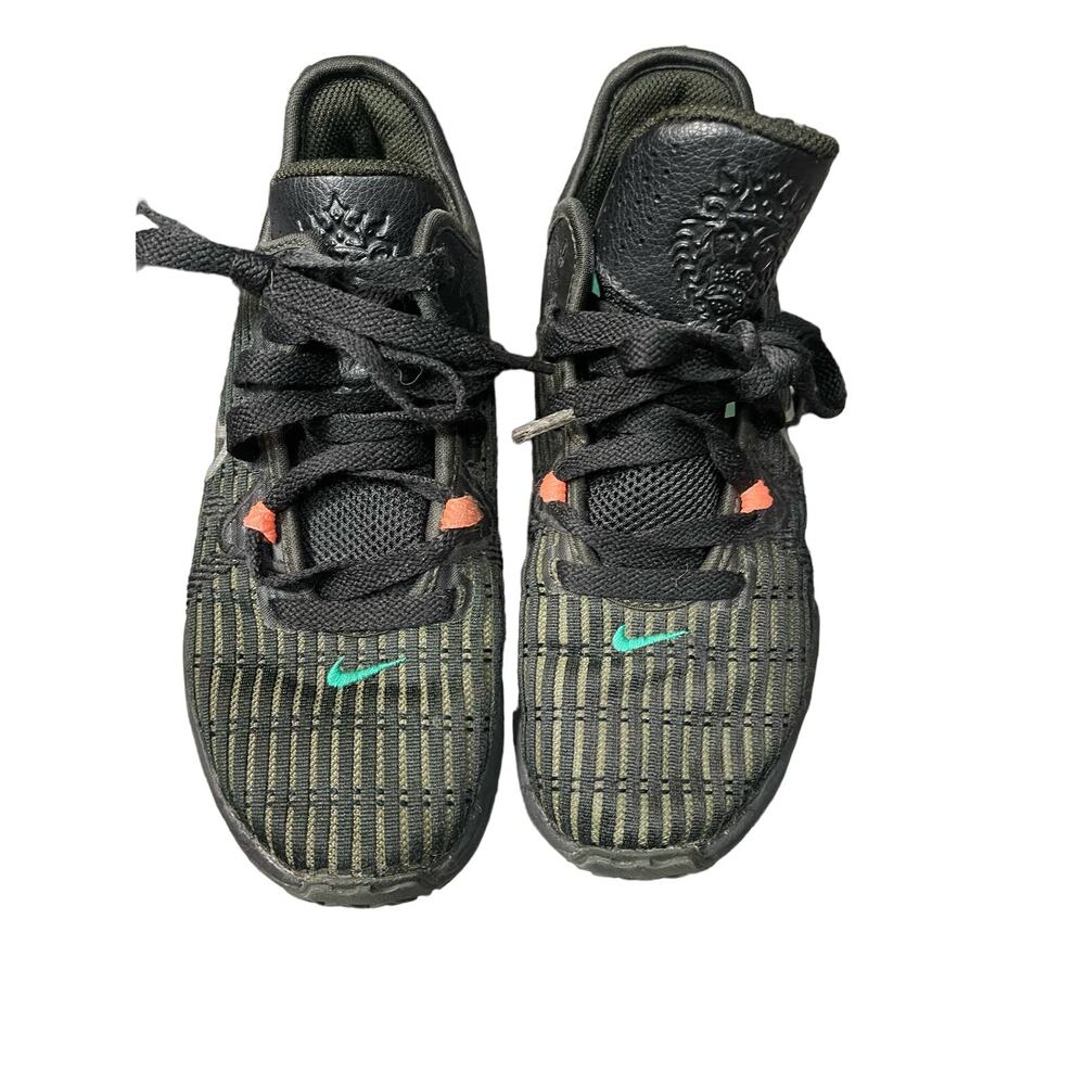 Nike LeBron Witness VI Sneakers Big Kid Size 3.5Y